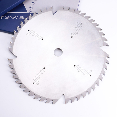 La circolare industriale di CNC le lame per sega per il CTT di legno sulla guarnizione a livello