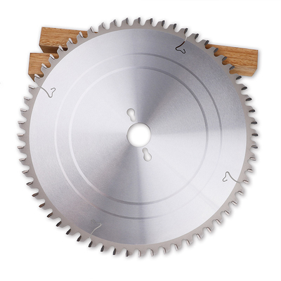 Scavo circolare a forma di dente in U per la macchina da segatura a tavolo scorrevole per MDF